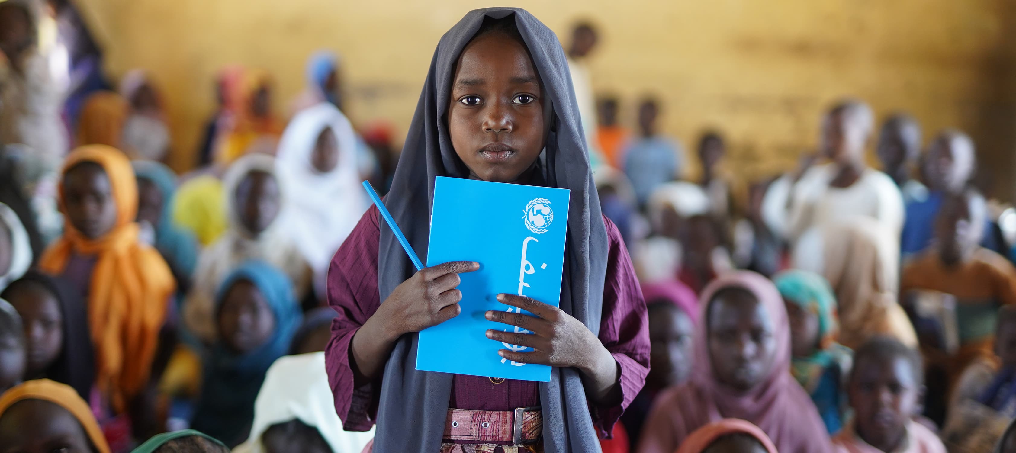 Barn i klassrum – Sudan 2025 - desktop cropped