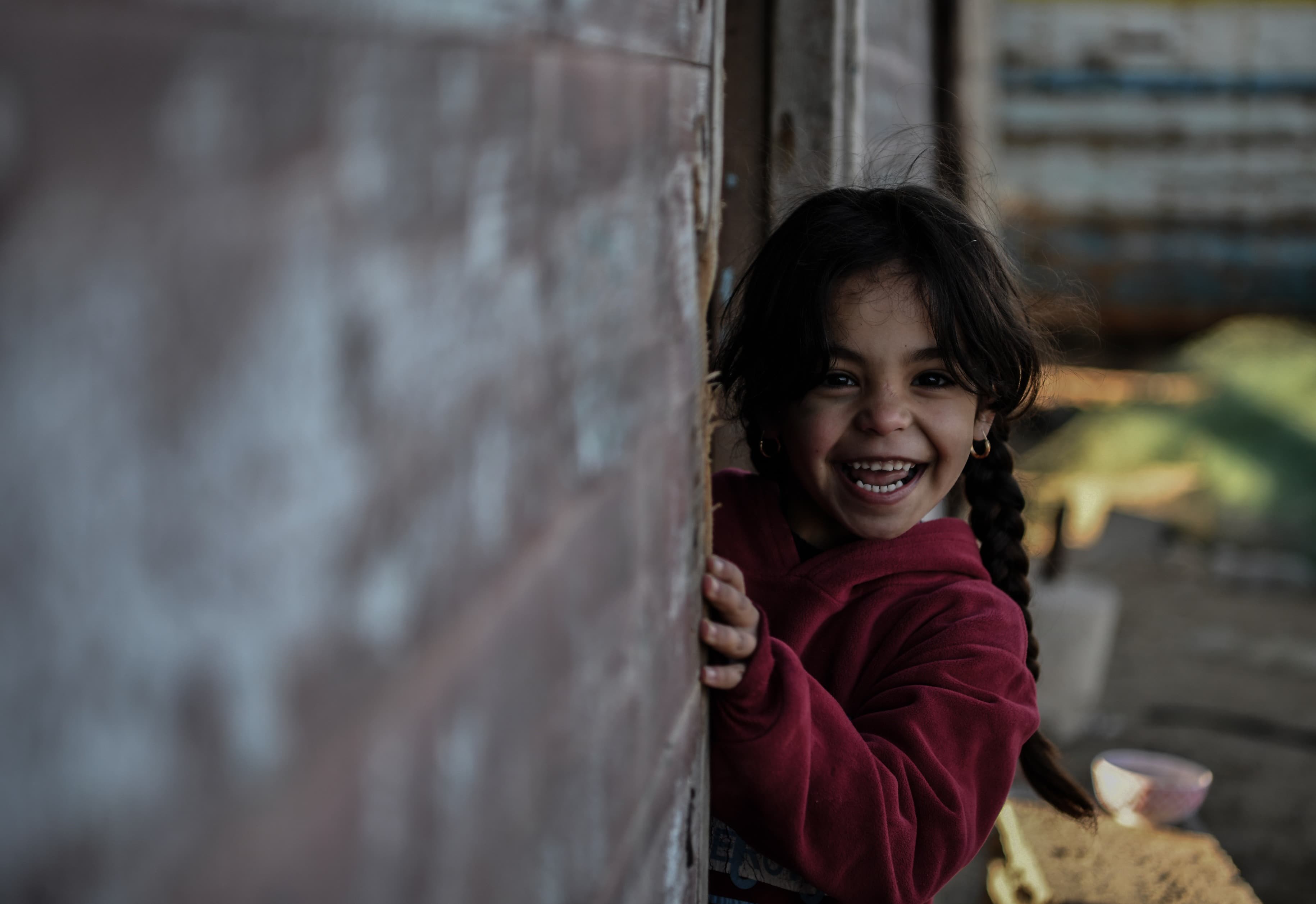 Flicka ler - Gaza 2024 - cropped desktop